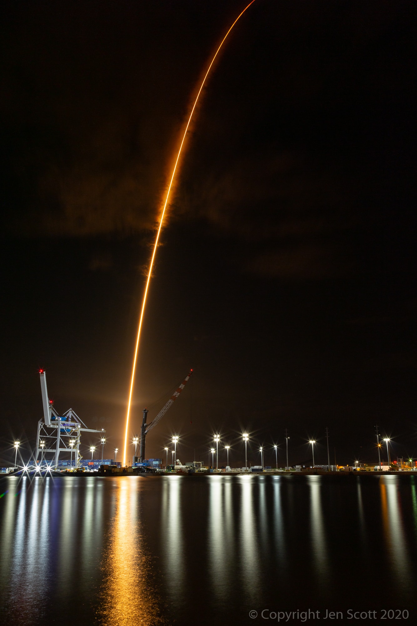 Leaving planet Earth for a moment, a SpaceX Falcon 9 rocket arced into the early evening sky last Sunday at 7:27 pm EST from Kennedy Space Center's Launch Complex 39A. This 3 minute 20 second exposure traces the launch streak as seen over watery reflections from Port Canaveral, about 15 miles south of the launch. The rocket carried four astronauts en route to the International Space Station on the first flight of a NASA-certified commercial human spacecraft system. Dubbed Resilience, the astronauts' Crew Dragon spacecraft successfully docked with the orbital outpost one day later, on Monday, November 16. At the conclusion of their six-month stay on the ISS, the Crew-1 astronauts will use their spacecraft to return to Earth. Of course about 9 minutes after launch the Falcon 9 rocket's first stage returned to Earth, landing in the Atlantic Ocean on autonomous spaceport drone ship Just Read The Instructions.